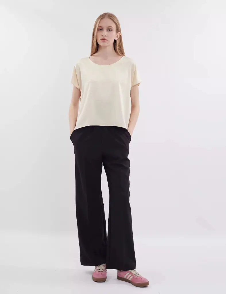 silk-top-luiza-light_beige-2.webp