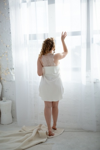 Reine White Silk Nightdress with Lace